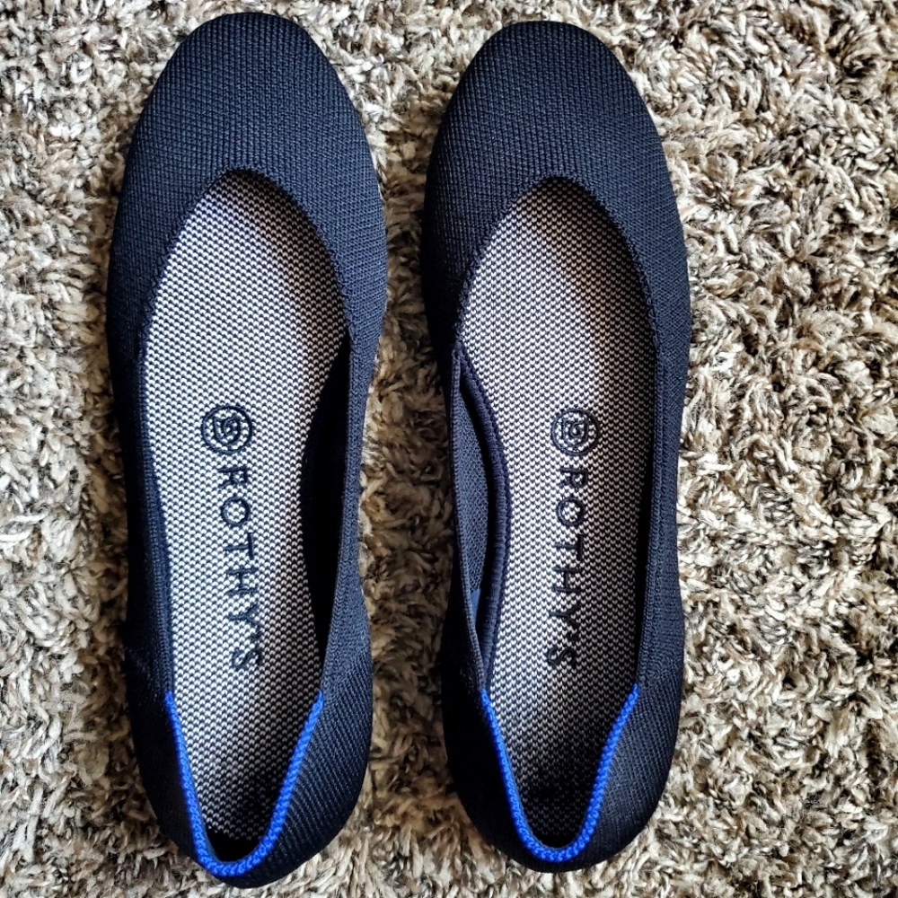 Rothys size 7 square toe flat black